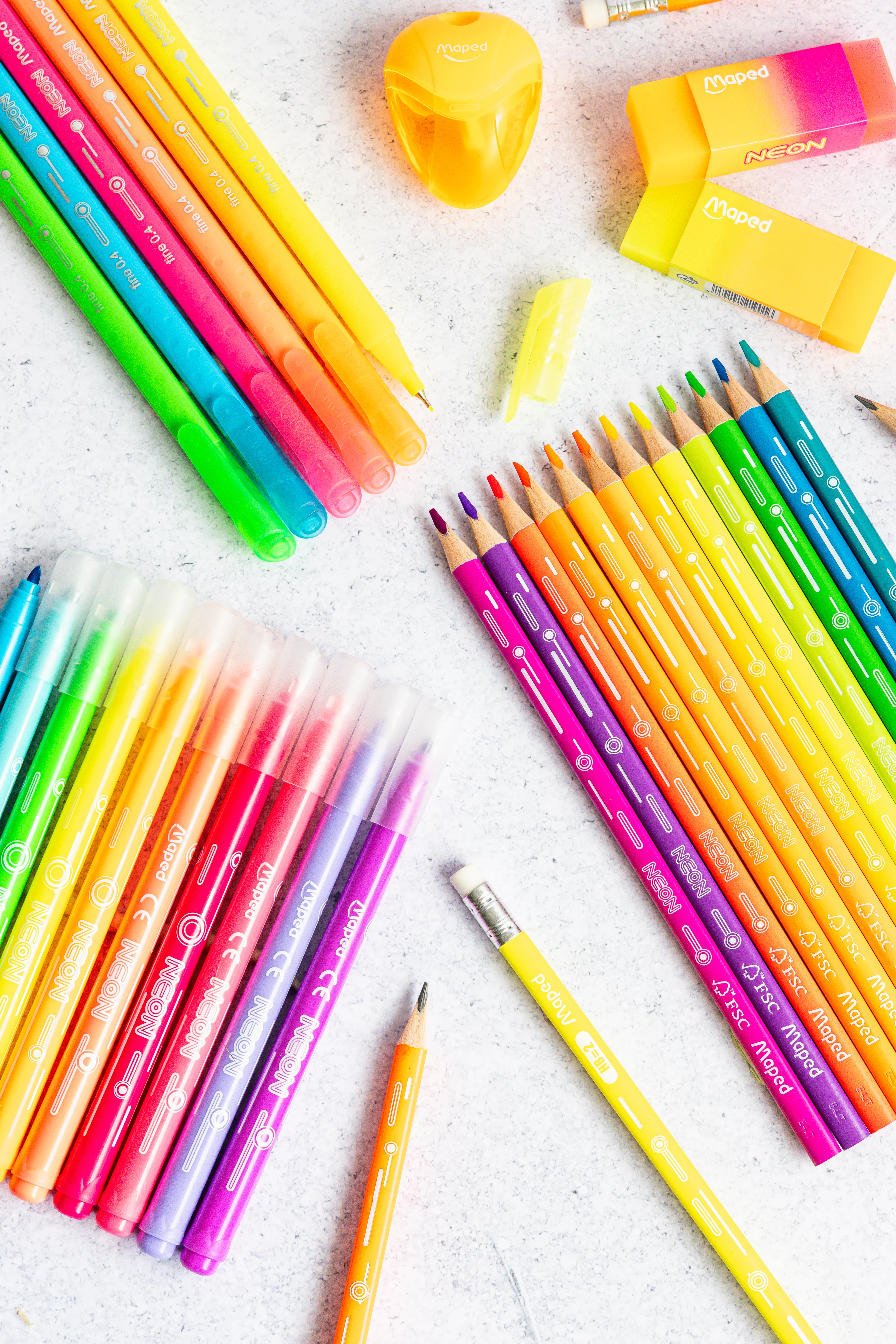 La gamme de fournitures scolaires Néon de Maped